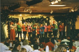 1995 A Holly Beary Christmas